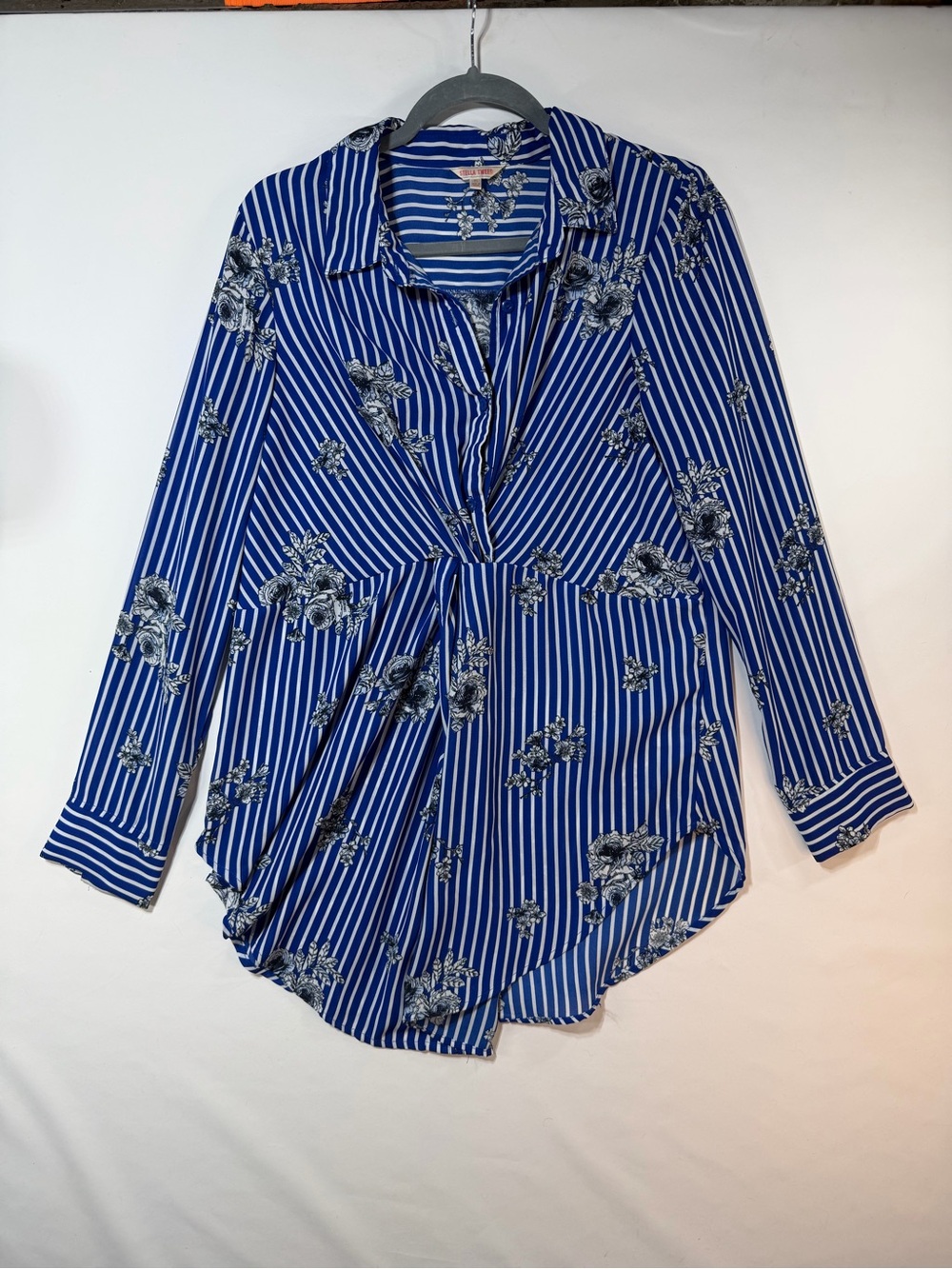 Stella Tweed Womens XL Blue White Stripe Floral Twist Front Button Up Blouse Top